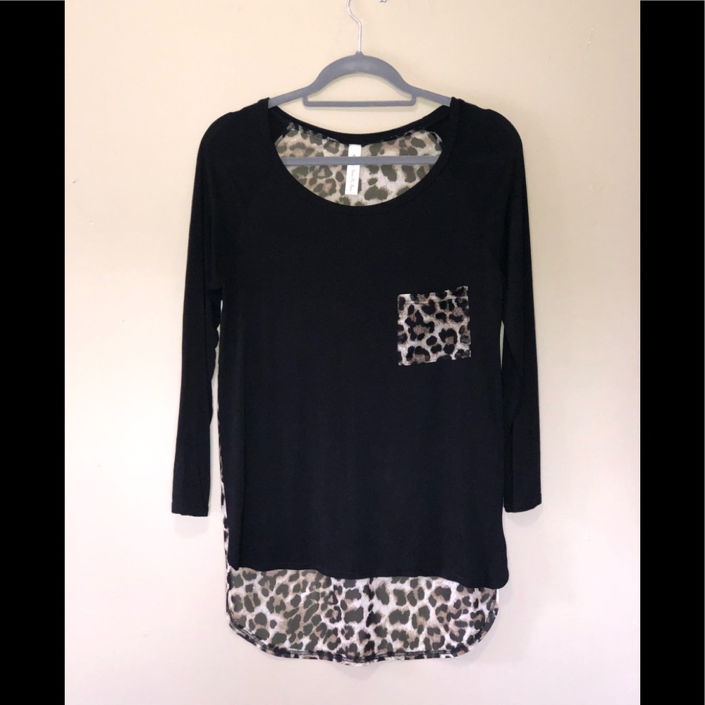 Vanilla Bay Cheetah Top